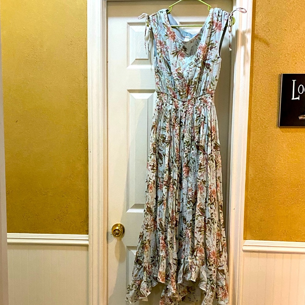 Sample Dress from Joyfolie! Women’s size small